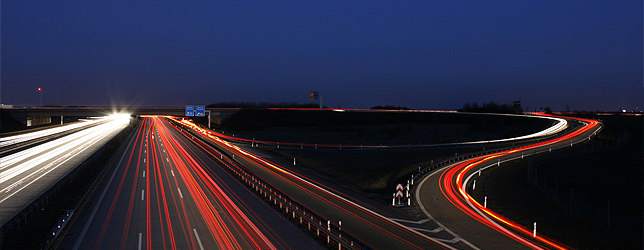 Autobahn am frühen Morgen